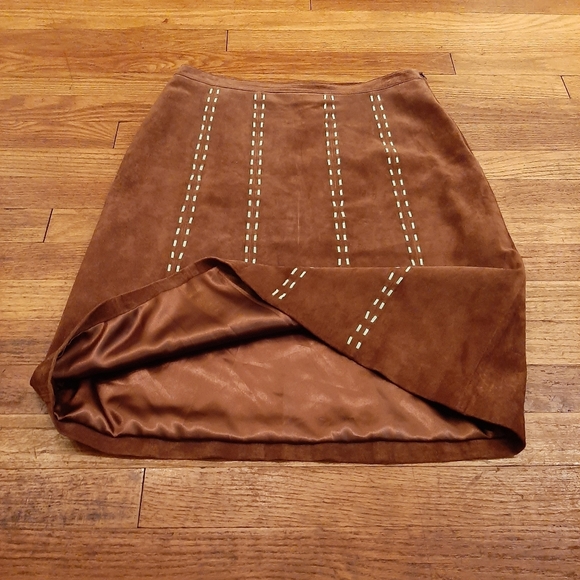 In Suede skirt - Picture 3 of 12